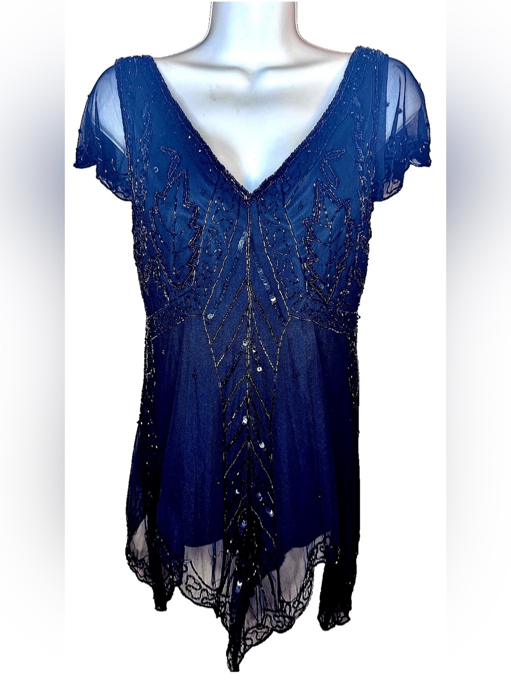 🎬SCALA🎬 VTG SEQUIN BEADED CAP SLEEVE PLUNGE NECK & BACK HANDKERCHIEF HEM NET TOP